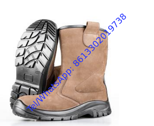 Waterresistance Safety Shoes Black Thermal Insulation Ideal for Cold Weather Jobs Ensuring Safety and Warmth During Work
